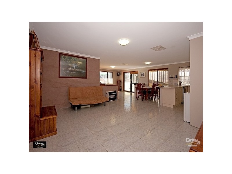 27 Granesse Drive, Ellenbrook WA 6069