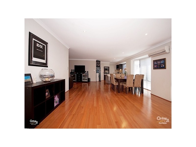 8 Glenallen Way, Ellenbrook WA 6069