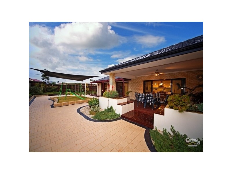 4 Muirfield Way, The Vines WA 6069