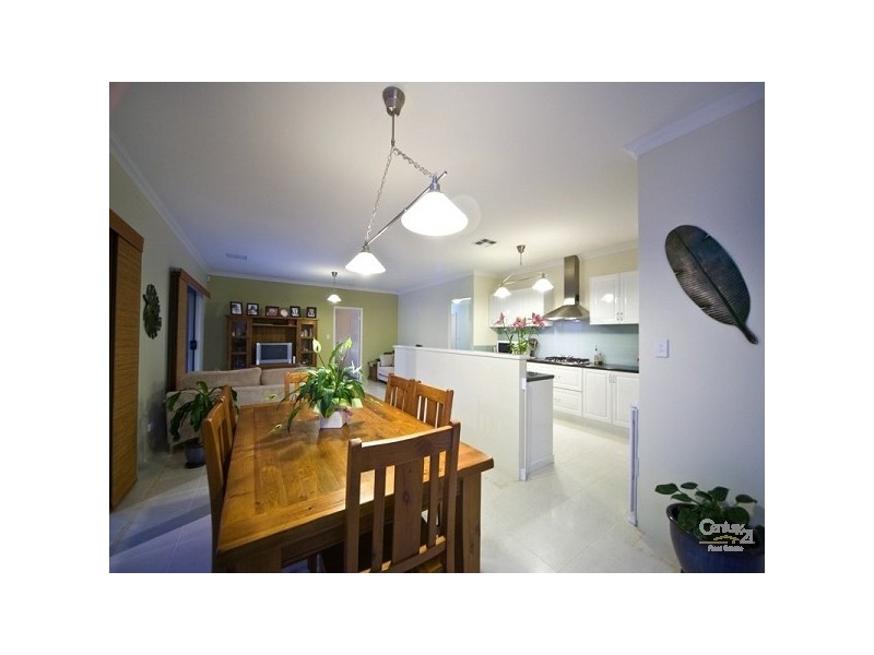 4 Muirfield Way, The Vines WA 6069