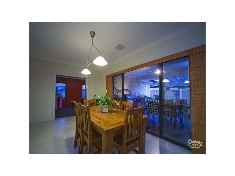 4 Muirfield Way, The Vines WA 6069