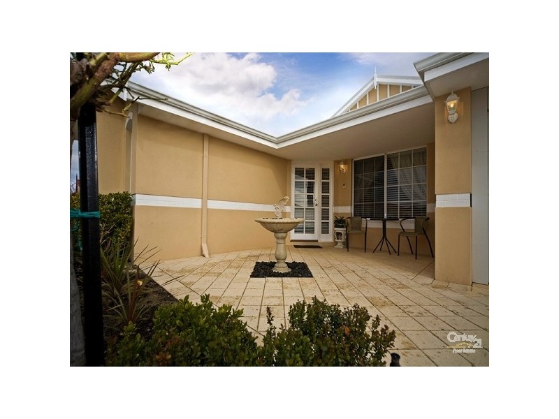 34 Crossland Ave, Ellenbrook WA 6069