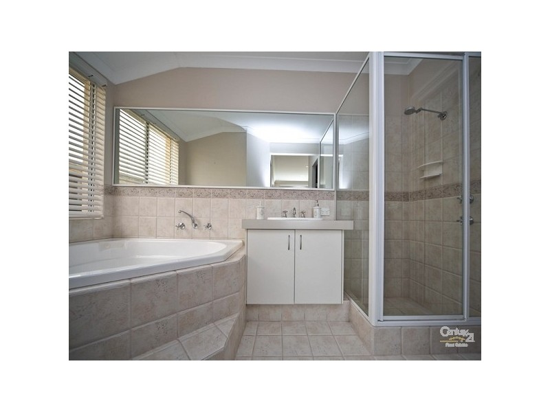 34 Crossland Ave, Ellenbrook WA 6069