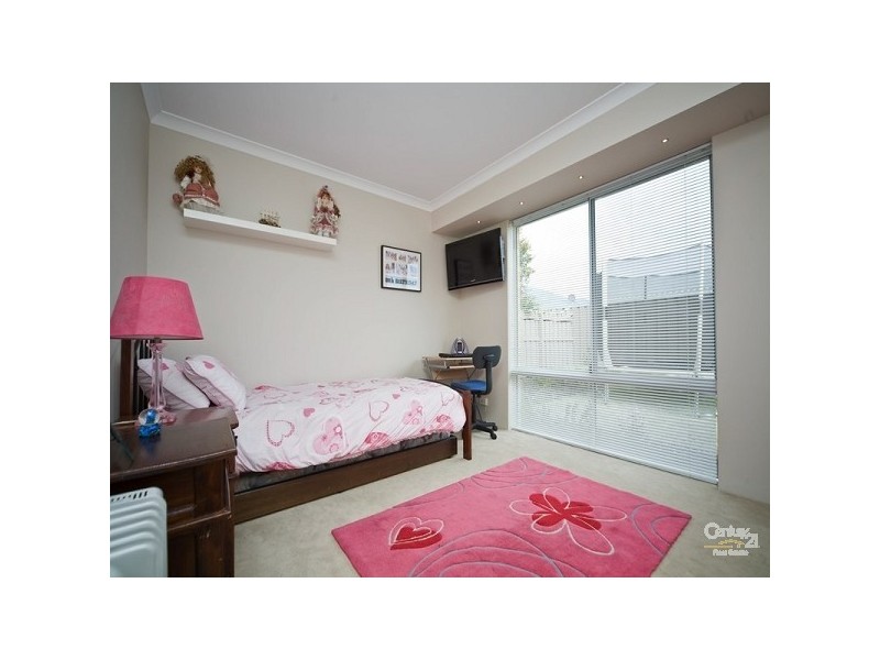 34 Crossland Ave, Ellenbrook WA 6069