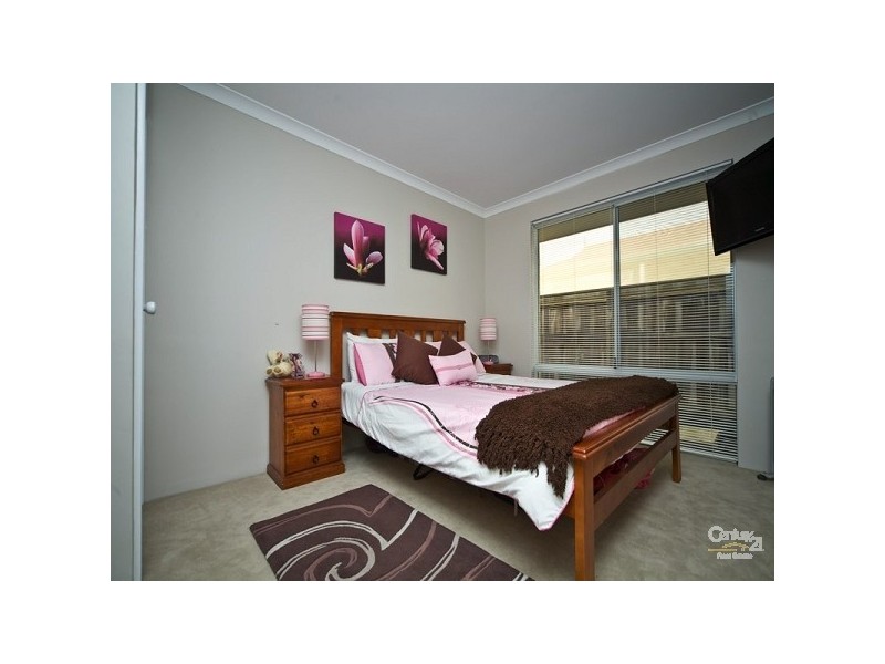 34 Crossland Ave, Ellenbrook WA 6069