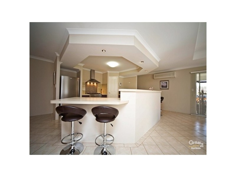 34 Crossland Ave, Ellenbrook WA 6069