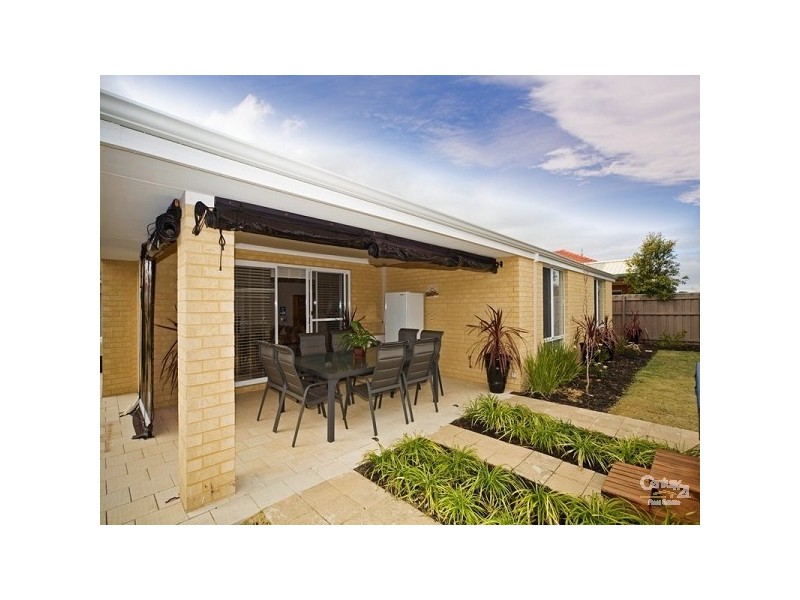 34 Crossland Ave, Ellenbrook WA 6069