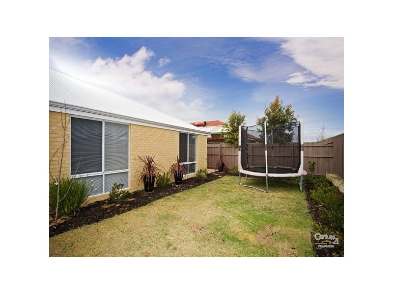 34 Crossland Ave, Ellenbrook WA 6069