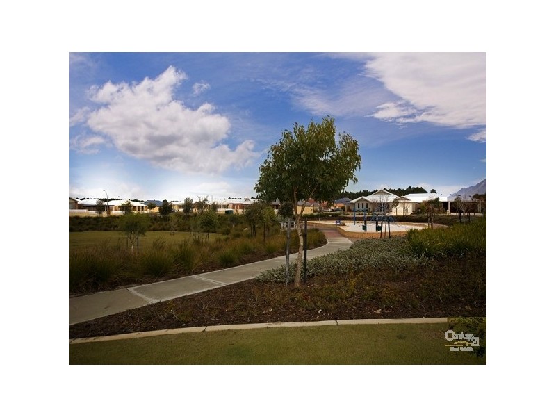 34 Crossland Ave, Ellenbrook WA 6069