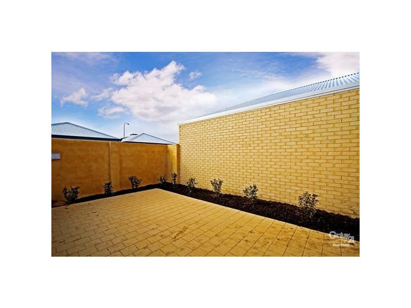 1b Atwick Cross, Ellenbrook WA 6069