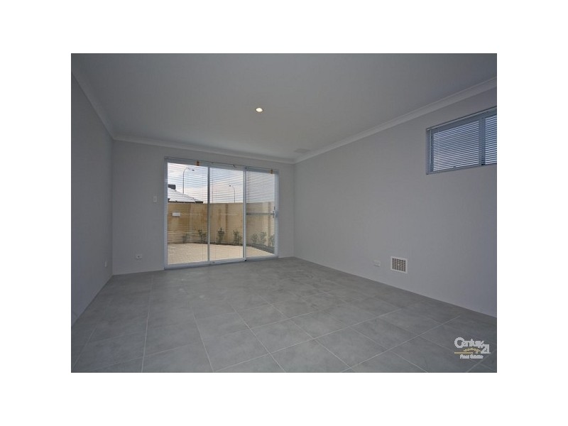 1c Atwick Cross, Ellenbrook WA 6069