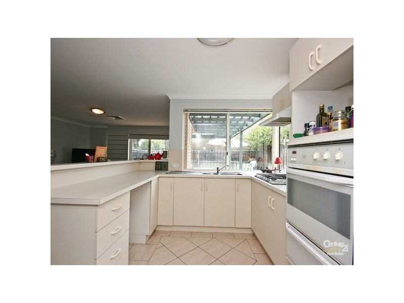 16 Watervista Close, The Vines WA 6069