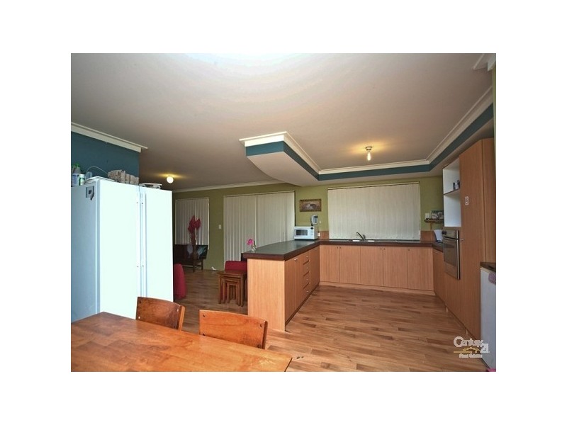 35 Larrawa Circle, Ellenbrook WA 6069