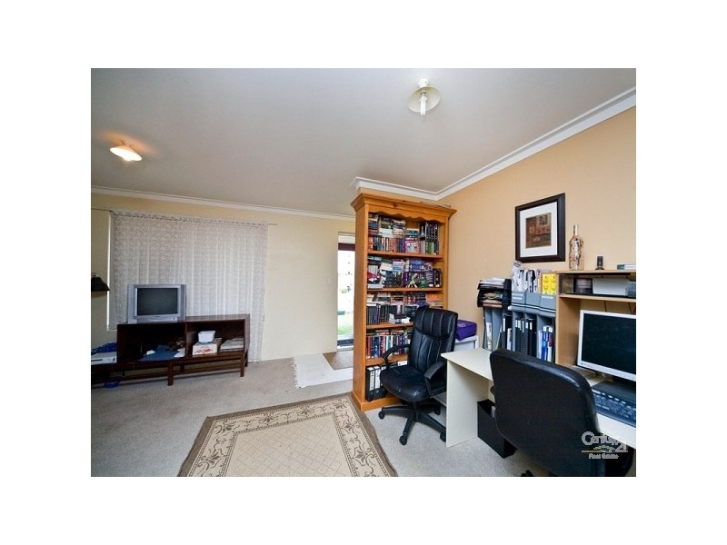 35 Larrawa Circle, Ellenbrook WA 6069