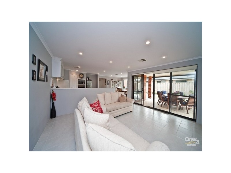 21 Abercrombie Terrace, Ellenbrook WA 6069