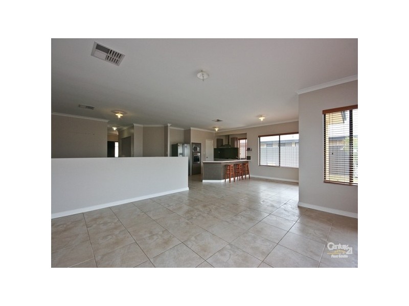 9 Dulegal Way, Aveley WA 6069