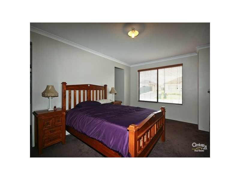 9 Dulegal Way, Aveley WA 6069