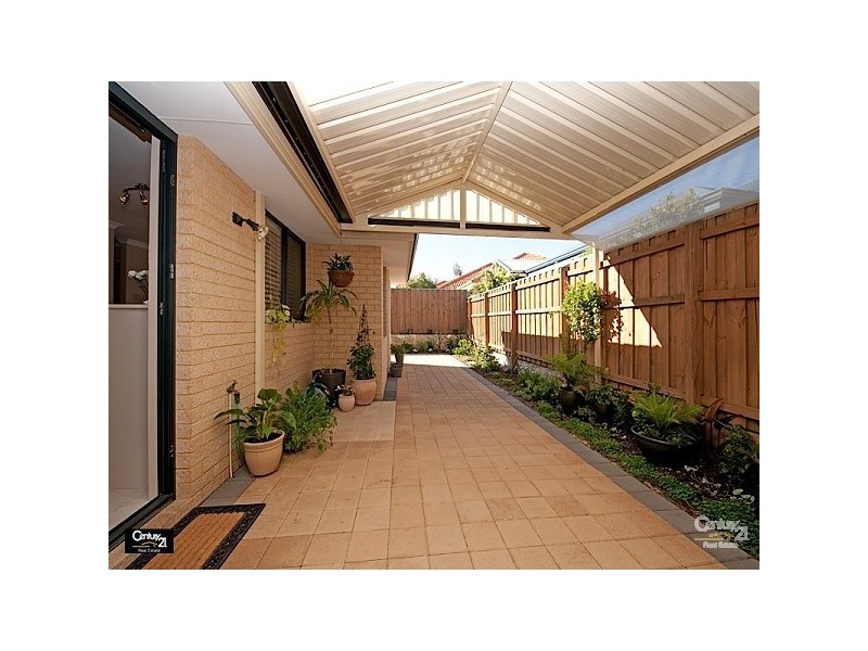 9/1 Brumby Ave, Henley Brook WA 6055