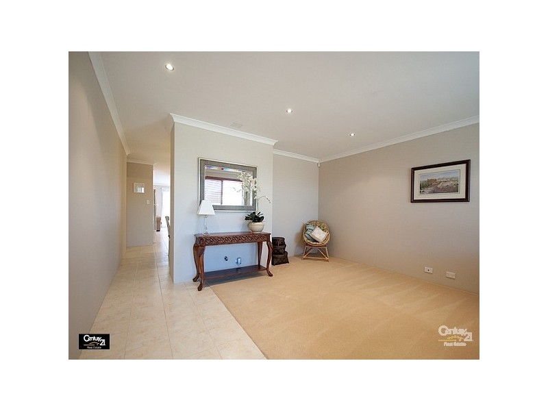 9/1 Brumby Ave, Henley Brook WA 6055