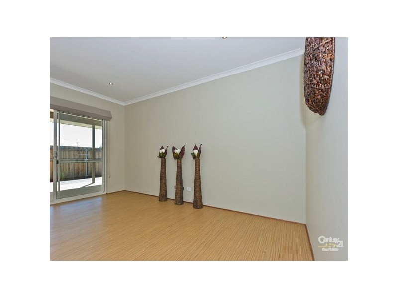 15 Mona Vale Loop, Ellenbrook WA 6069