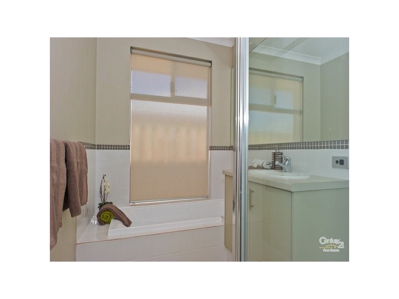15 Mona Vale Loop, Ellenbrook WA 6069