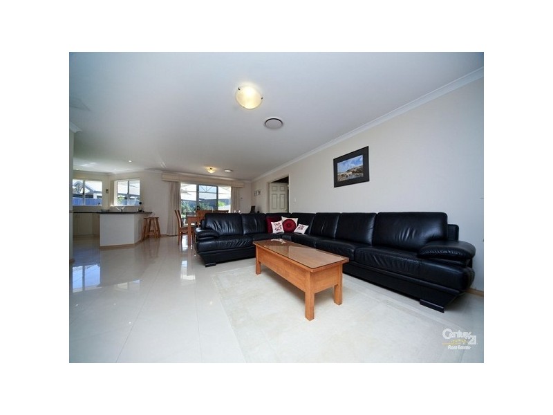 2 Maneroo Way, Ellenbrook WA 6069
