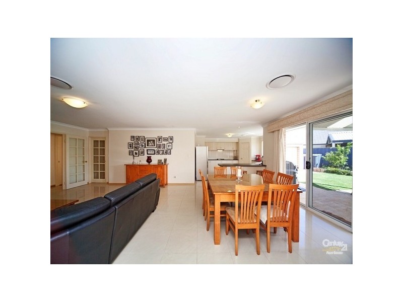 2 Maneroo Way, Ellenbrook WA 6069