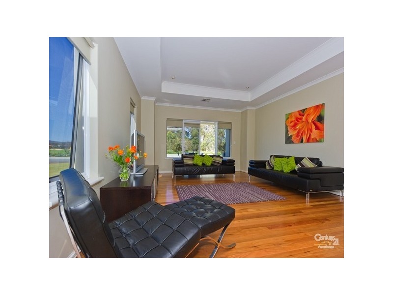 20 Portmarnock Drive, The Vines WA 6069