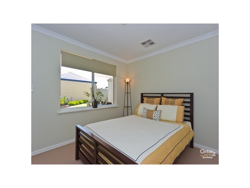 20 Portmarnock Drive, The Vines WA 6069