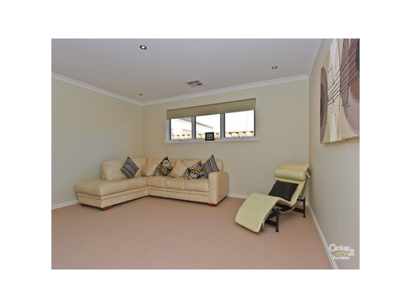 20 Portmarnock Drive, The Vines WA 6069