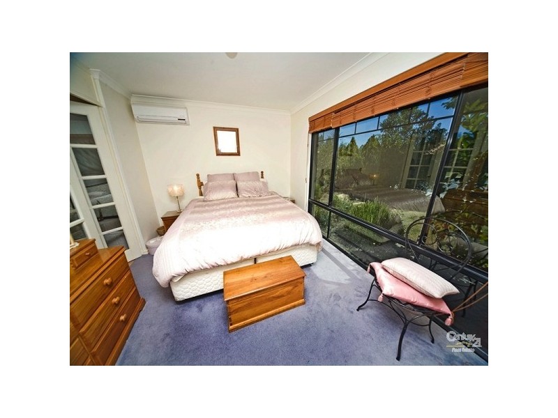 8 Woollybush Rd, Ellenbrook WA 6069