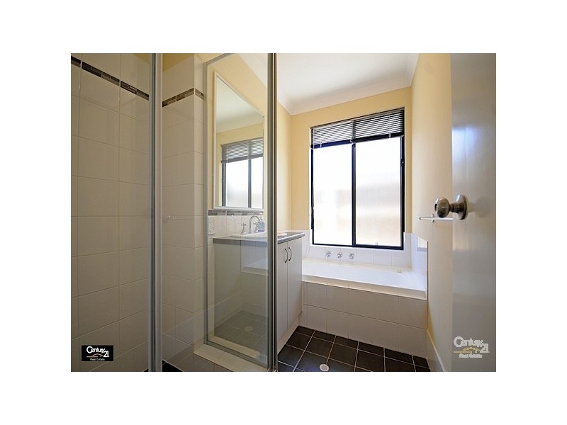 14 Werai Rd, Ellenbrook WA 6069