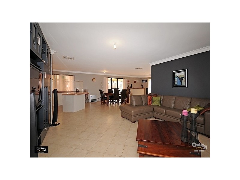 8 Pelham Lane, Henley Brook WA 6055