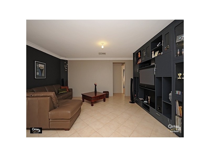 8 Pelham Lane, Henley Brook WA 6055