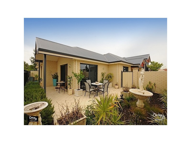 1/43 Martingale Ave, Henley Brook WA 6055