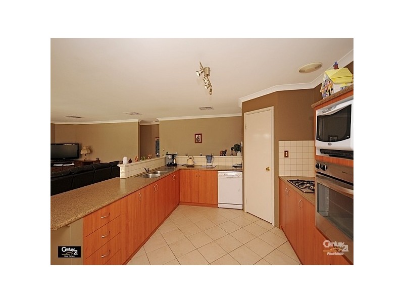 10 Shetland Drive, Henley Brook WA 6055