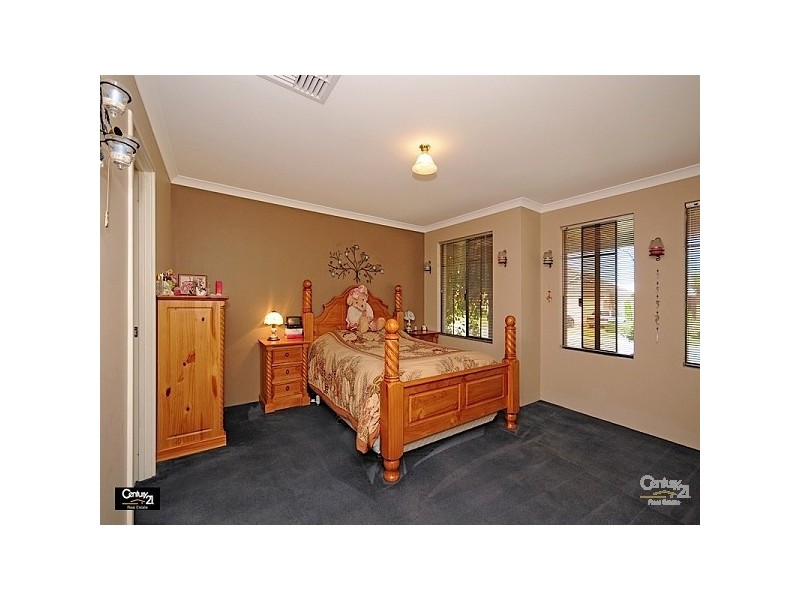 10 Shetland Drive, Henley Brook WA 6055