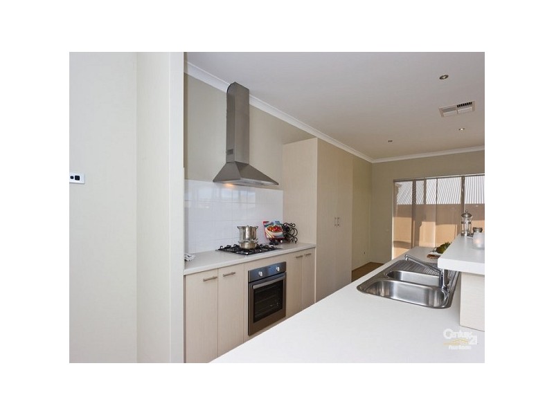 15 Mona Vale Loop, Ellenbrook WA 6069