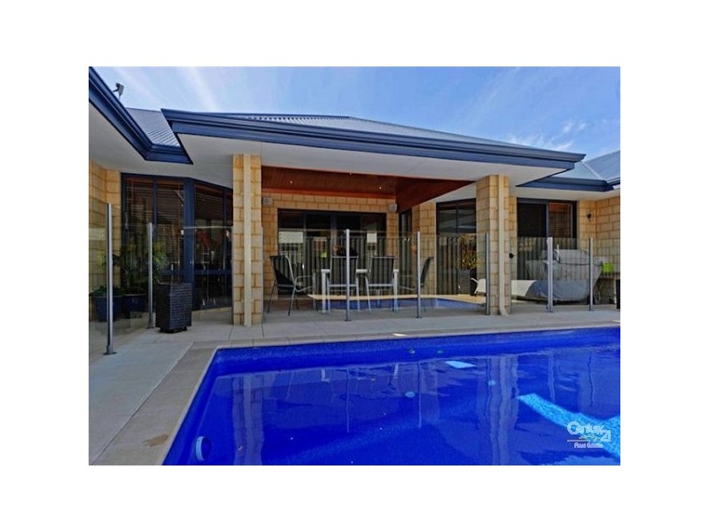 22 Pirianda Way, Aveley WA 6069
