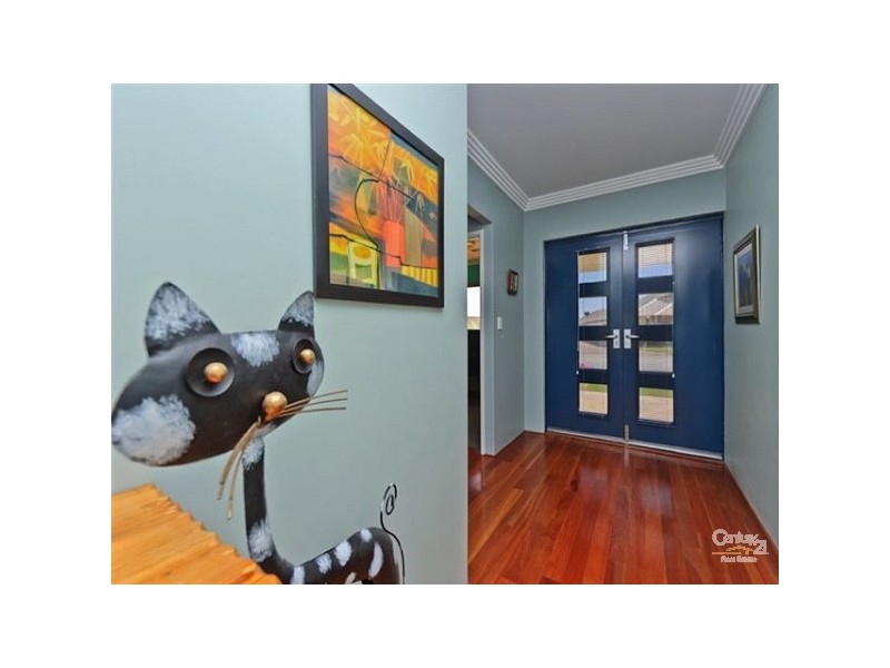 22 Pirianda Way, Aveley WA 6069