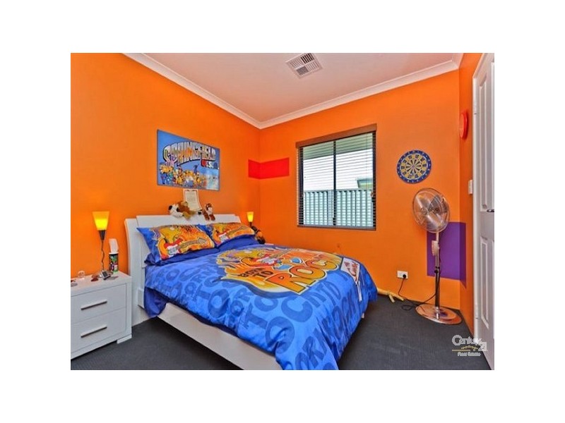 22 Pirianda Way, Aveley WA 6069