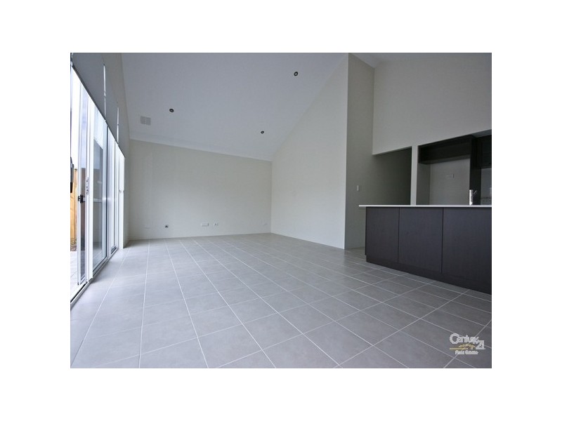 9 Macquarie Bend, Ellenbrook WA 6069
