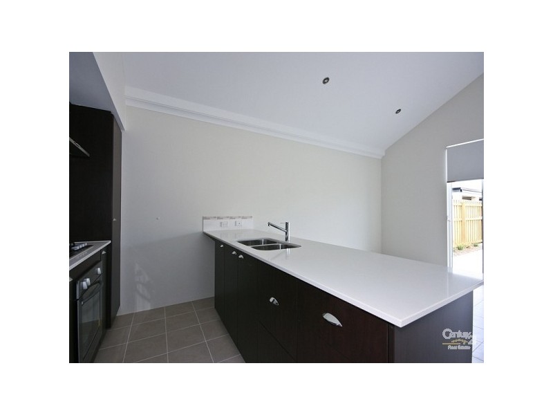 9 Macquarie Bend, Ellenbrook WA 6069