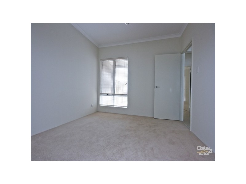 9 Macquarie Bend, Ellenbrook WA 6069
