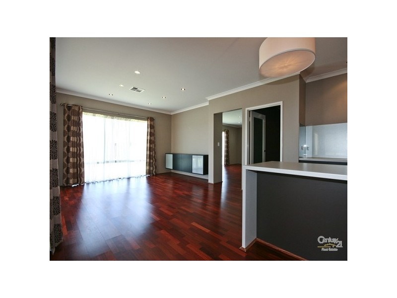 9 Kentchurch Bend, The Vines WA 6069