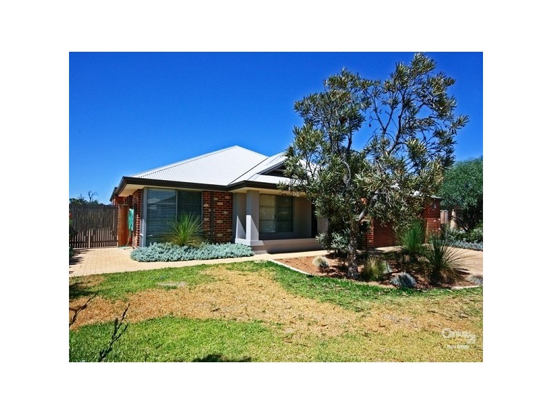 9 Kentchurch Bend, The Vines WA 6069