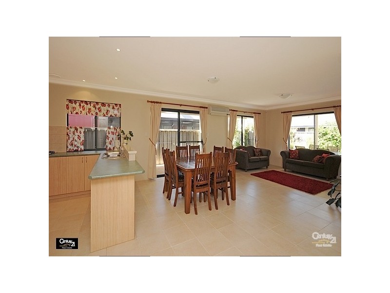 10 Santona Bvd, Ellenbrook WA 6069