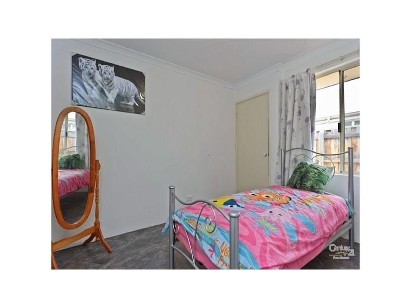 4 Flora Valley Grove, Ellenbrook WA 6069