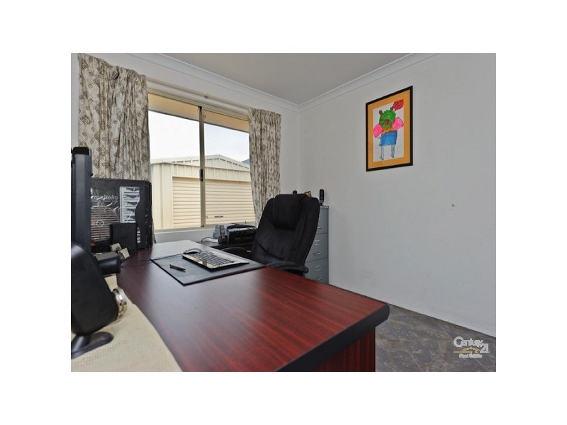 4 Flora Valley Grove, Ellenbrook WA 6069