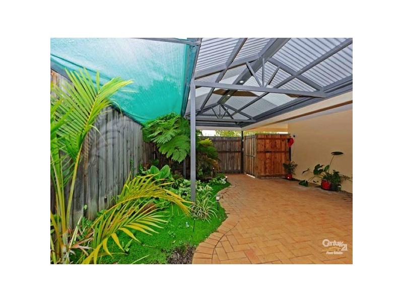 4 Flora Valley Grove, Ellenbrook WA 6069